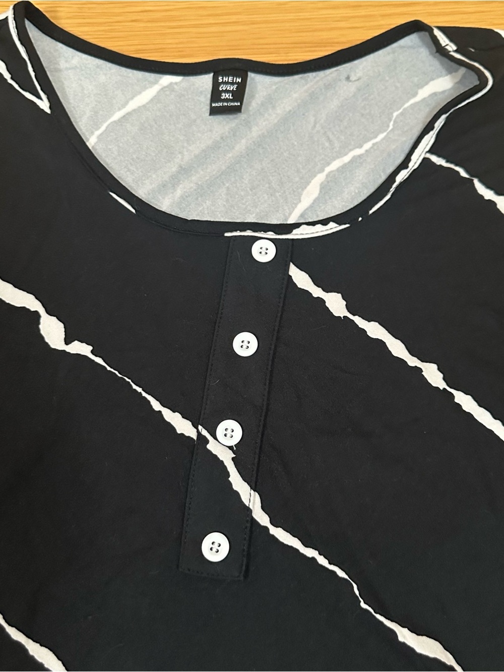 SHEIN Black and White Button-Front Short Sleeve Tee